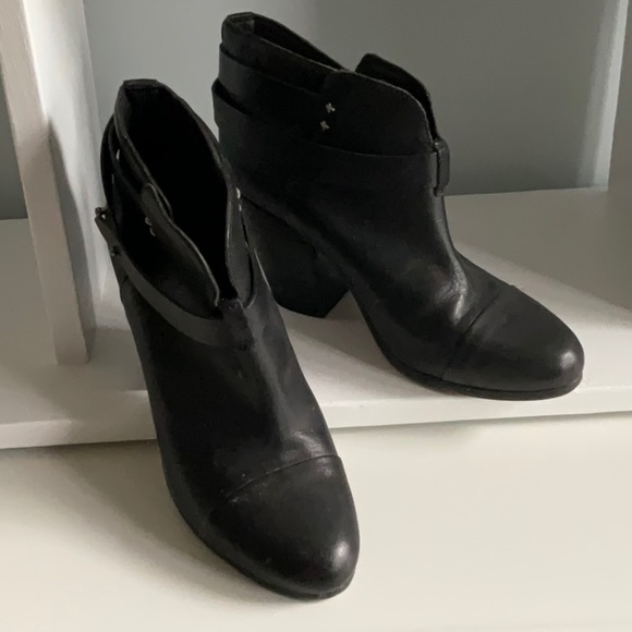Rag & Bone Harrow Black Leather Ankle Boot. 39 - Picture 13 of 15
